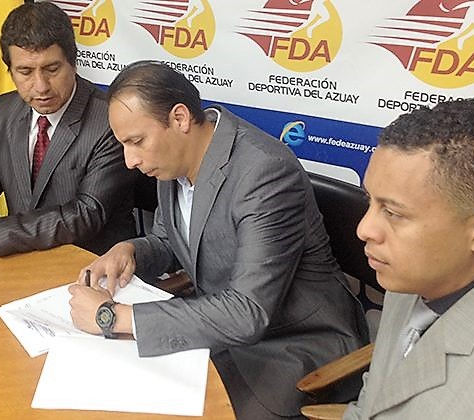 MUNICIPIO DE SUCÚA Y FEDERACIÓN ECUATORIANA DE ATLETISMO FIRMAN CONVENIO PARA NACIONAL DE MARCHA