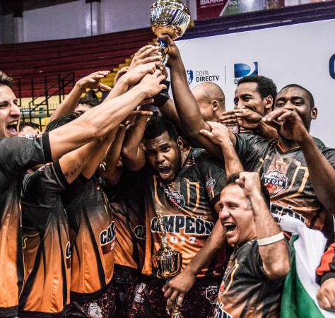 ICCAN ENTREGA A MACAS EL TÍTULO DE LA LIGA DE BÁSQUET