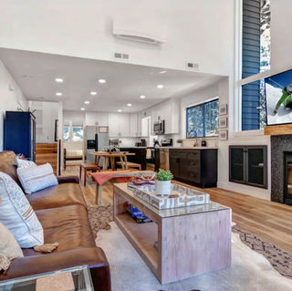 Red Pine #76 Living Room