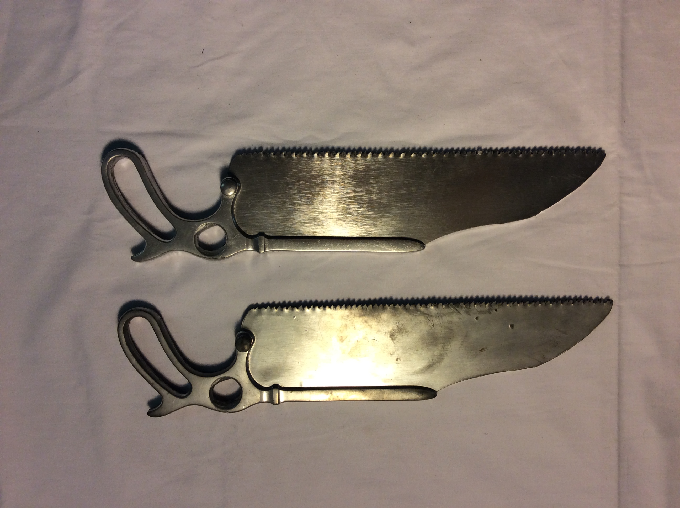 Rubber surgical saw