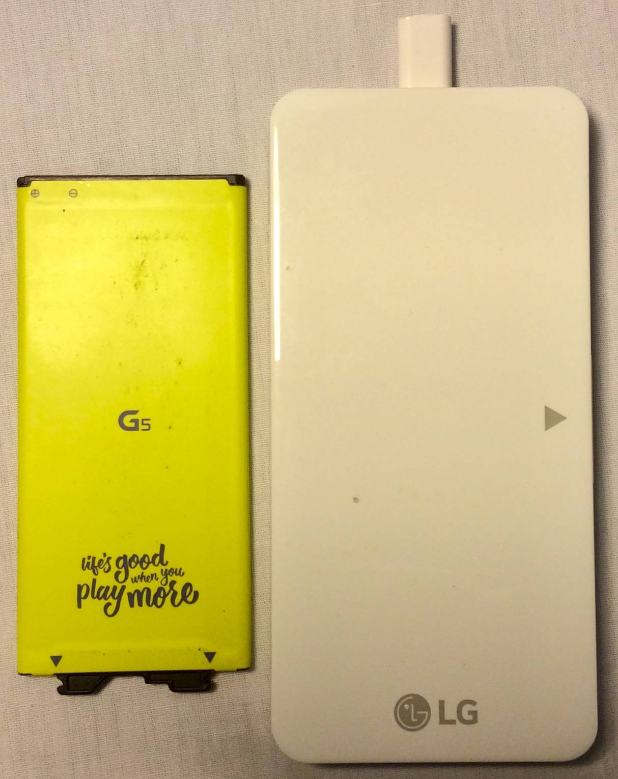 Silver LG G5 Phone w/ white battery