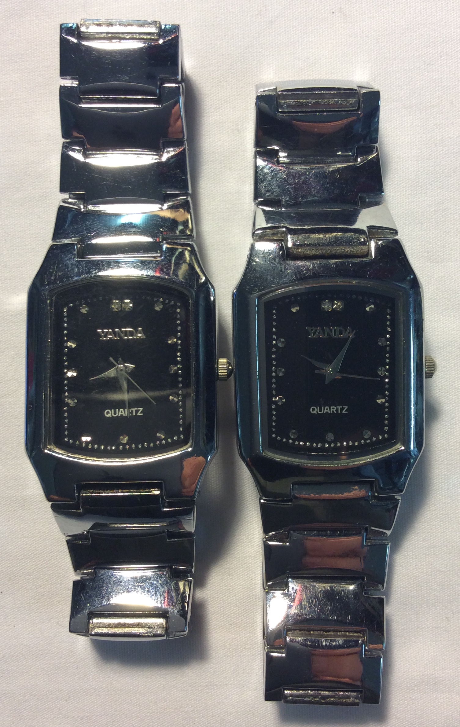 Yanda watch - square black face