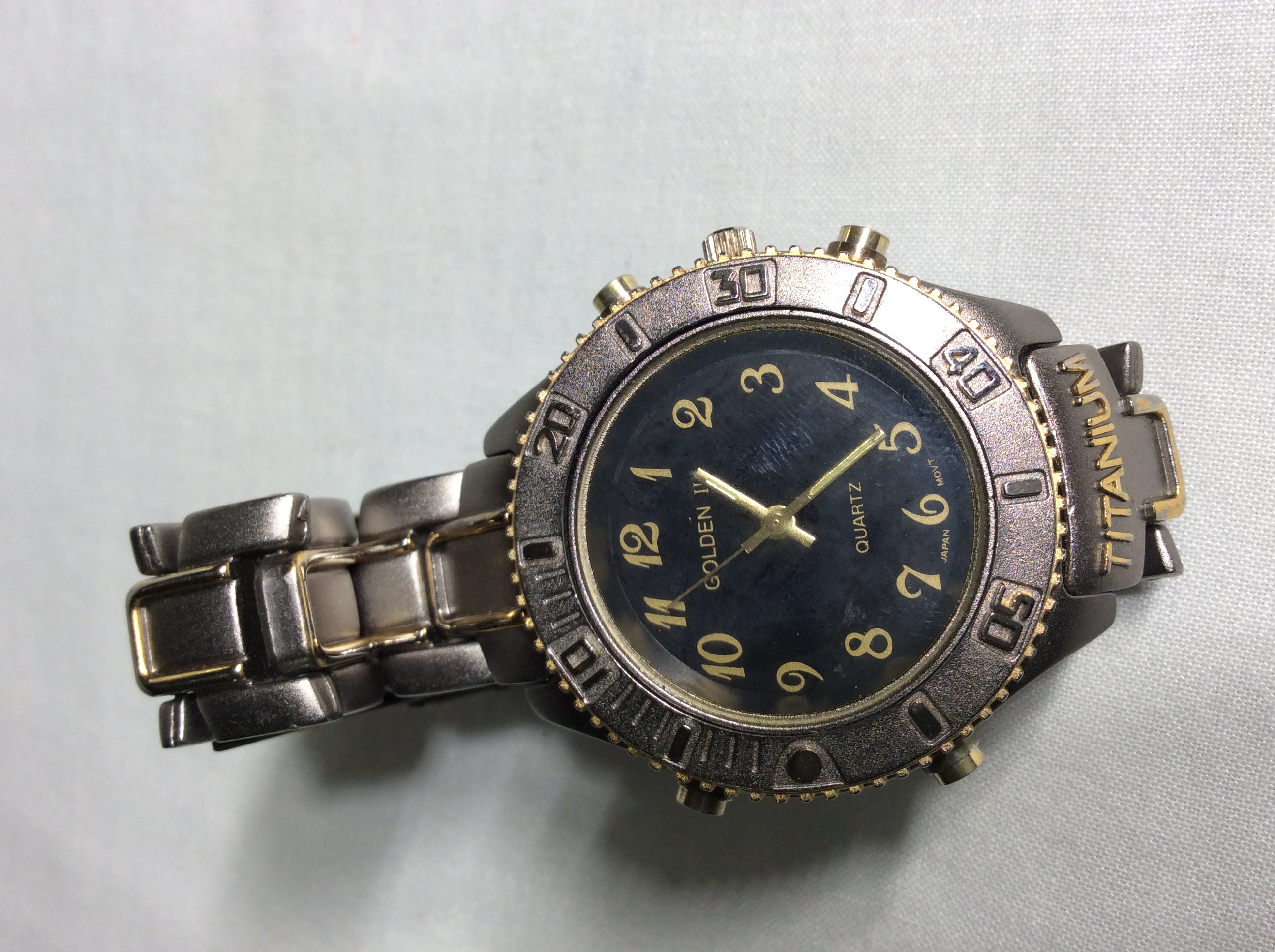 Titanium Golden II