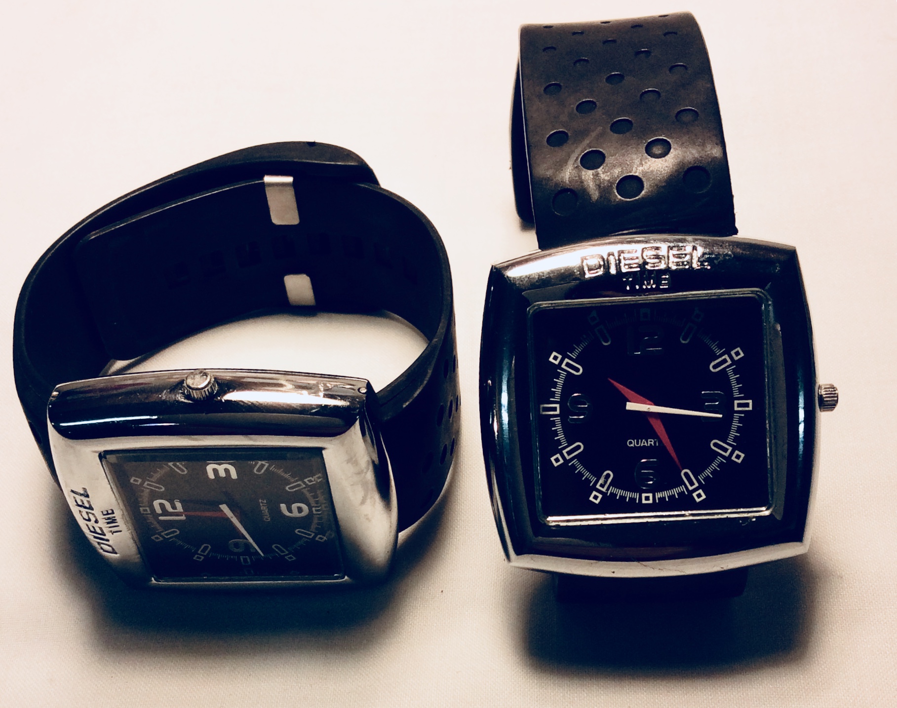 Steel framed face watch