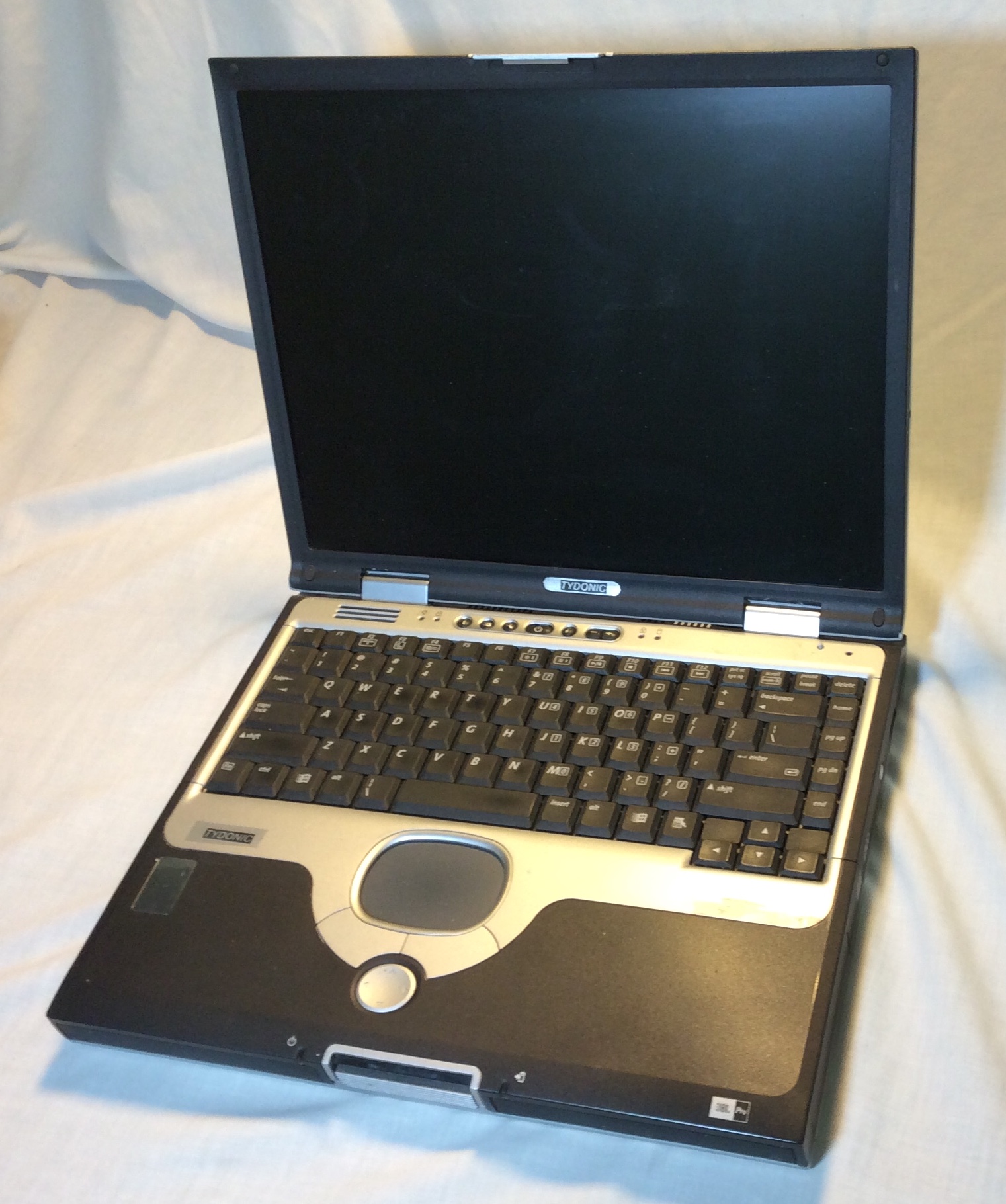 2003 Compaq Presario Notebook