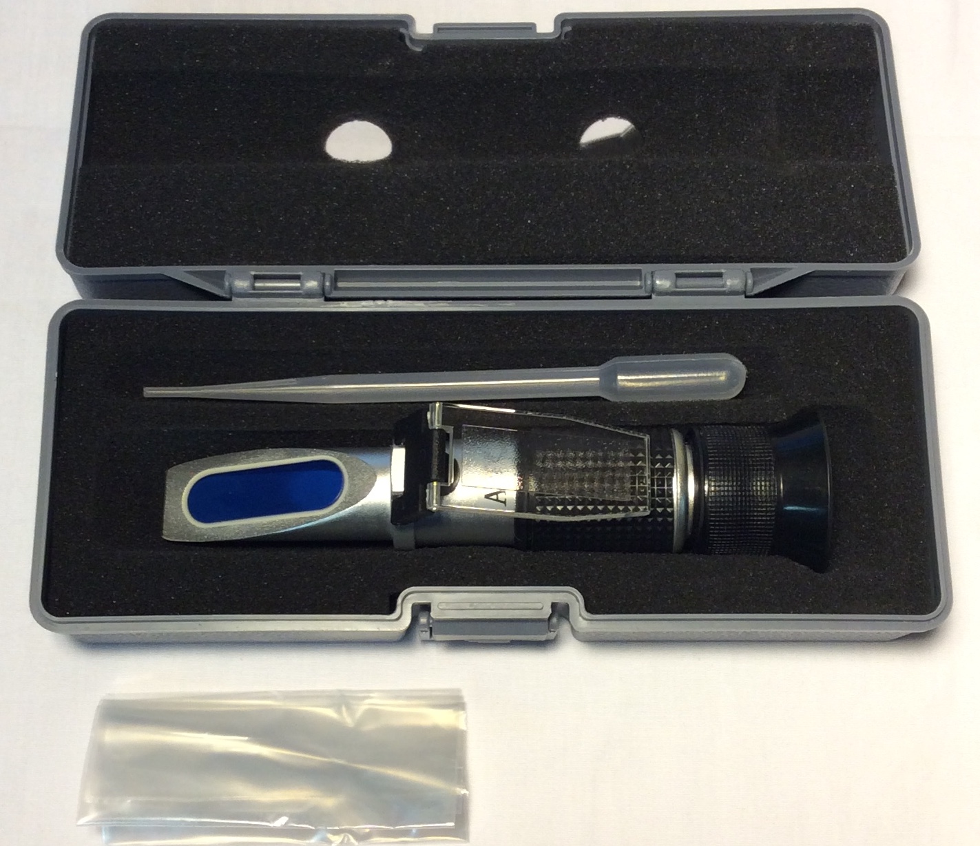 ATC Portable refractometer with grey