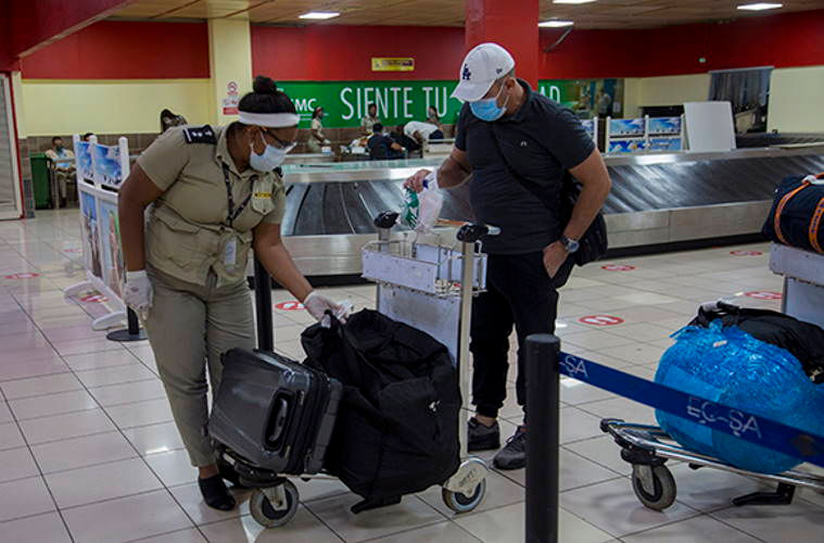 En un contexto de crisis económica agudizada por el embargo estadounidense y el colapso estructural del modelo comunista, la Gaceta Oficial también ha anunciado una extensión de la libre importación de alimentos, medicamentos, productos de higiene y suministros médicos.