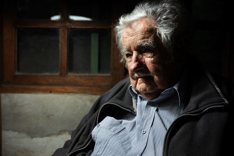 La vida de Pepe Mujica es un testimonio de resiliencia, compromiso y amor por su pueblo, y su partida deja un vacío en la política uruguaya y latinoamericana que será difícil de llenar.
