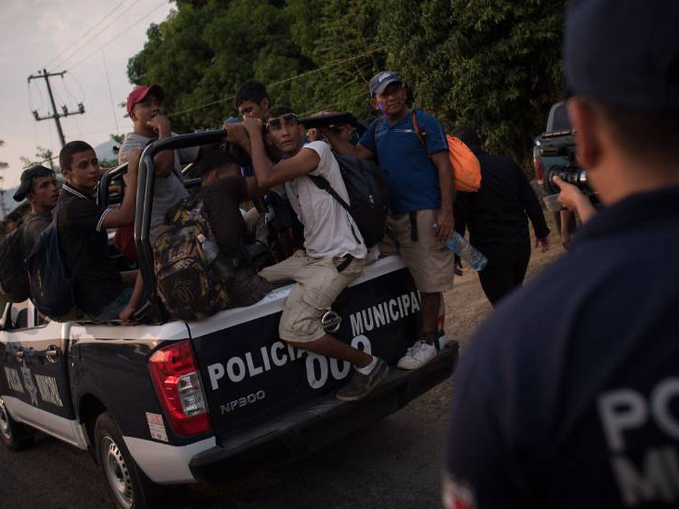 Según la Unidad de Política Migratoria de la Secretaría de Gobernación del Gobierno federal y el Instituto Nacional de Migración, en la última semana se han internado en la frontera sur de México un total de 35 mil personas.