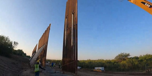 Para llevar a cabo las labores de construcción, que se llevarán a cabo en el condado de Starr, el Departamento de Seguridad Nacional (DHS) eximirá el cumplimiento de más de una veintena de leyes, incluyendo normativas relacionadas con protecciones ambientales, salud pública y conservación cultural.
