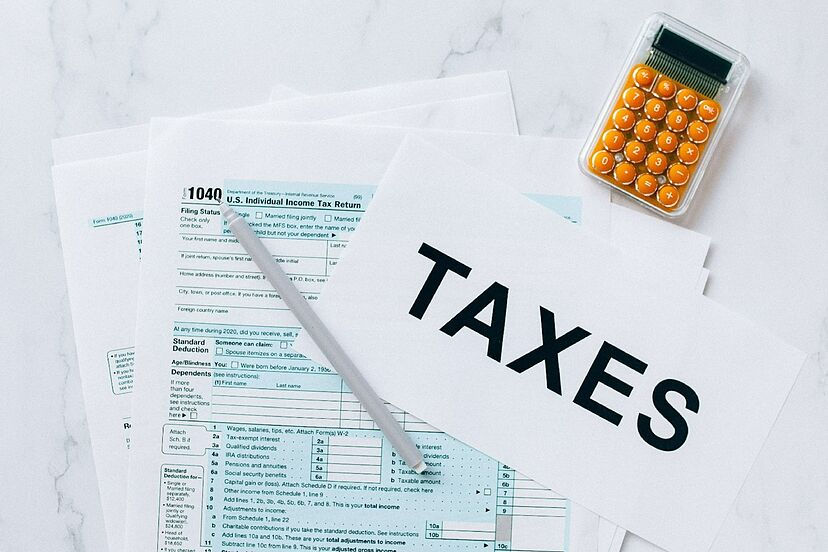 Antes de elegir, consulta si reúnes los requisitos para la preparación gratuita de declaraciones de impuestos.
