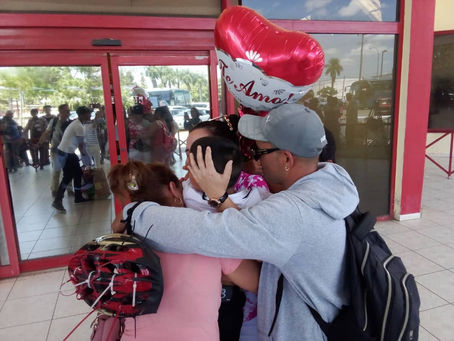 Cubanos regresan a casa después de estar varados en Haití