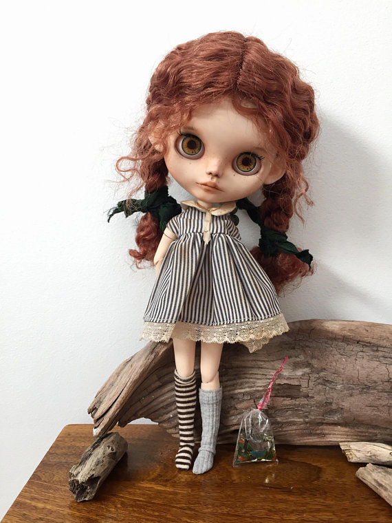 Thumbnail: Arielle & her lobster - blythe doll 23