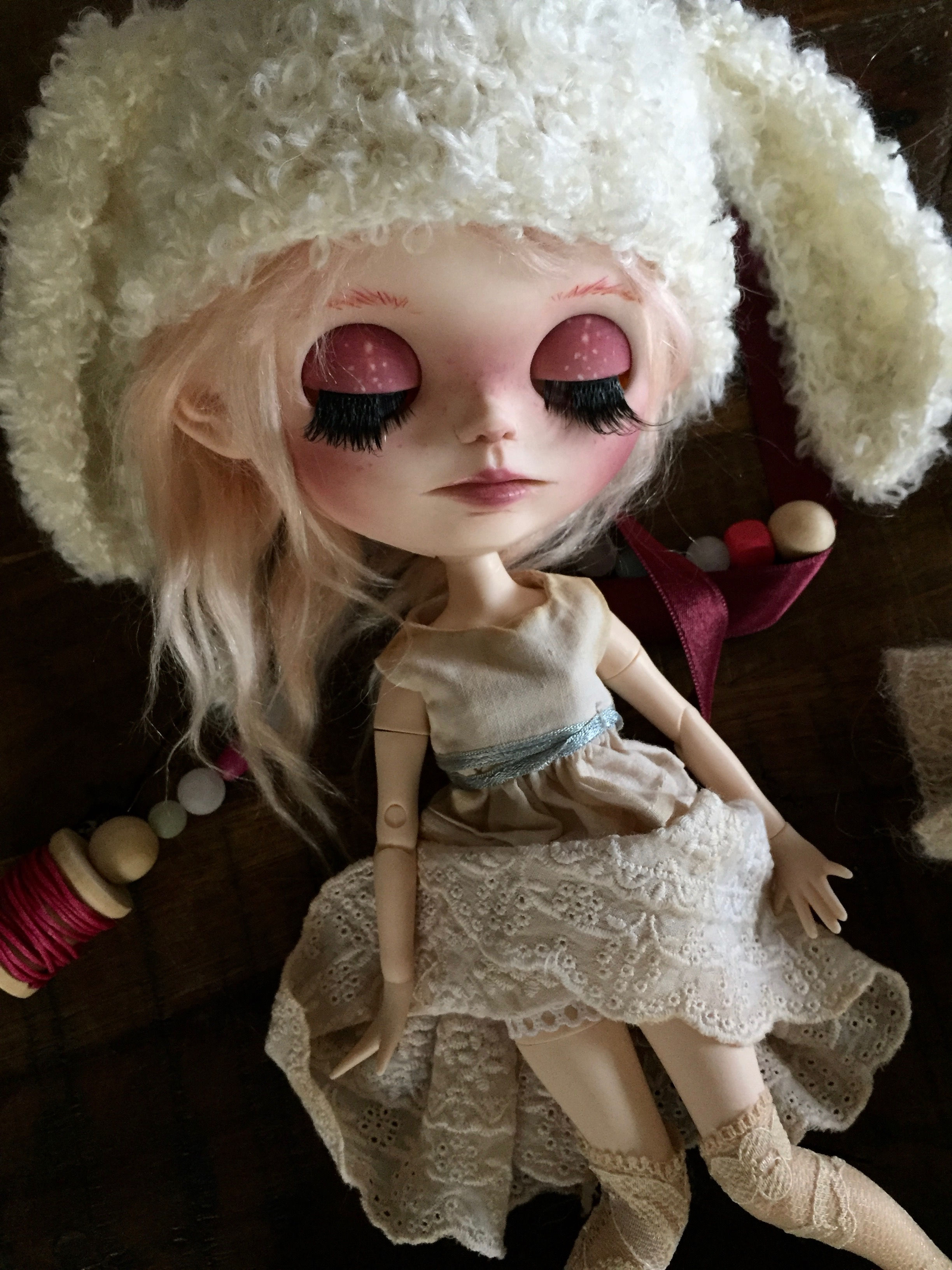 Bonnie & her creepy rabbit - blythe doll 9