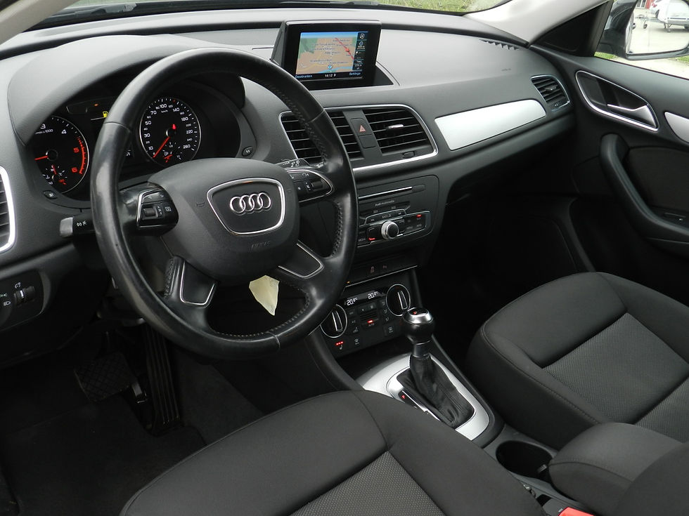 Miniatură: Audi Q3 2.0TDI 150 S-Tronic S-Line