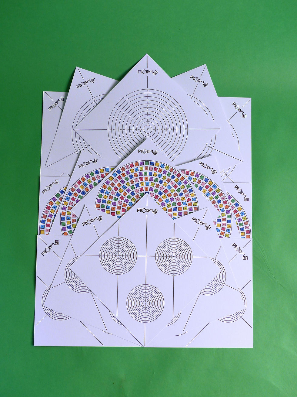 Das Zielscheibenset vom Pfeilwurfspiel Fakkdy15, 3x5 Zielscheiben