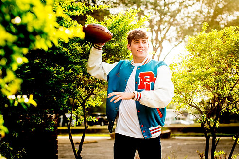 HayLo Photography_Coton_Senior_Downtown Plant City_Photographer-310031.jpg