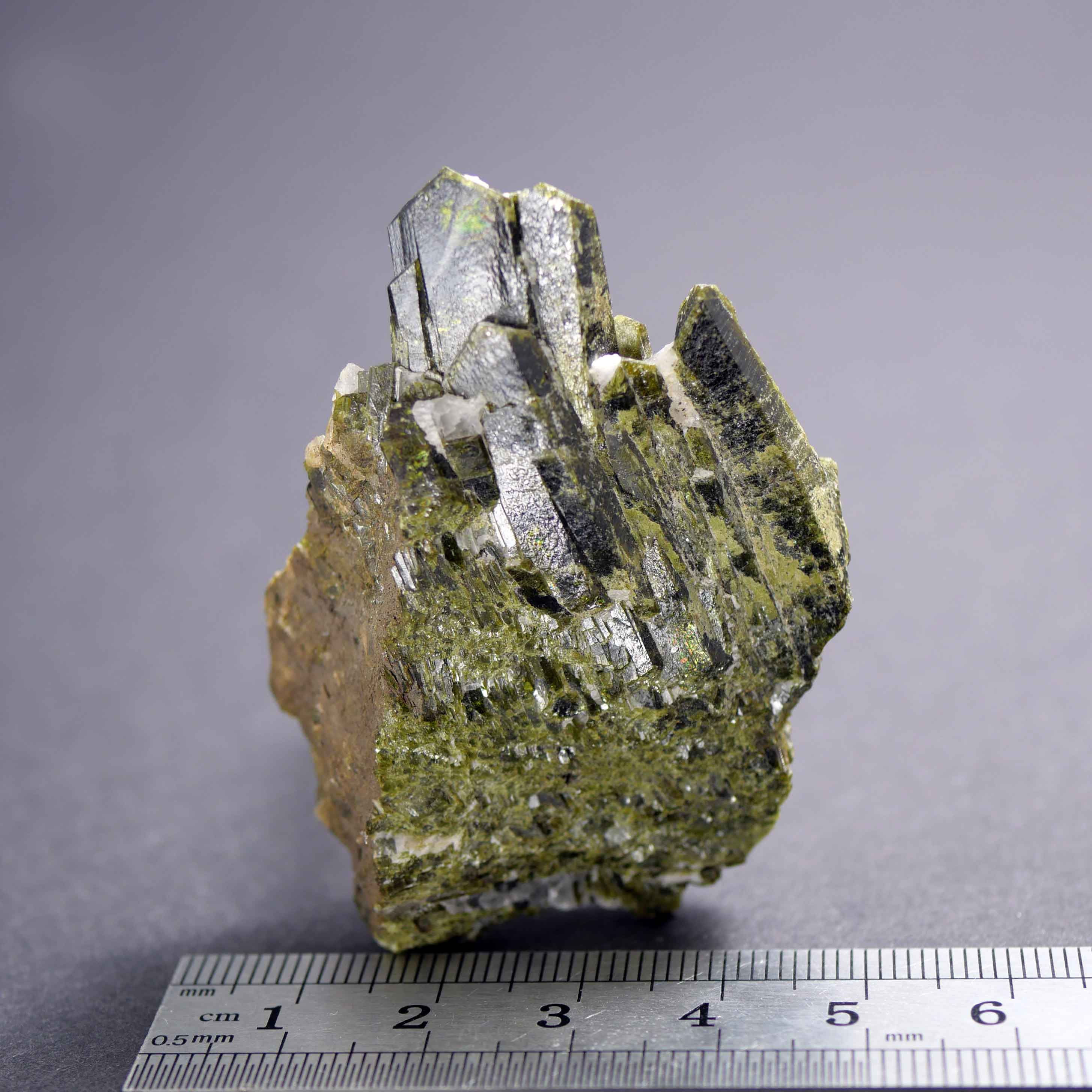 Epidote – Fletschhorn, Binntal, Valais, Switzerland