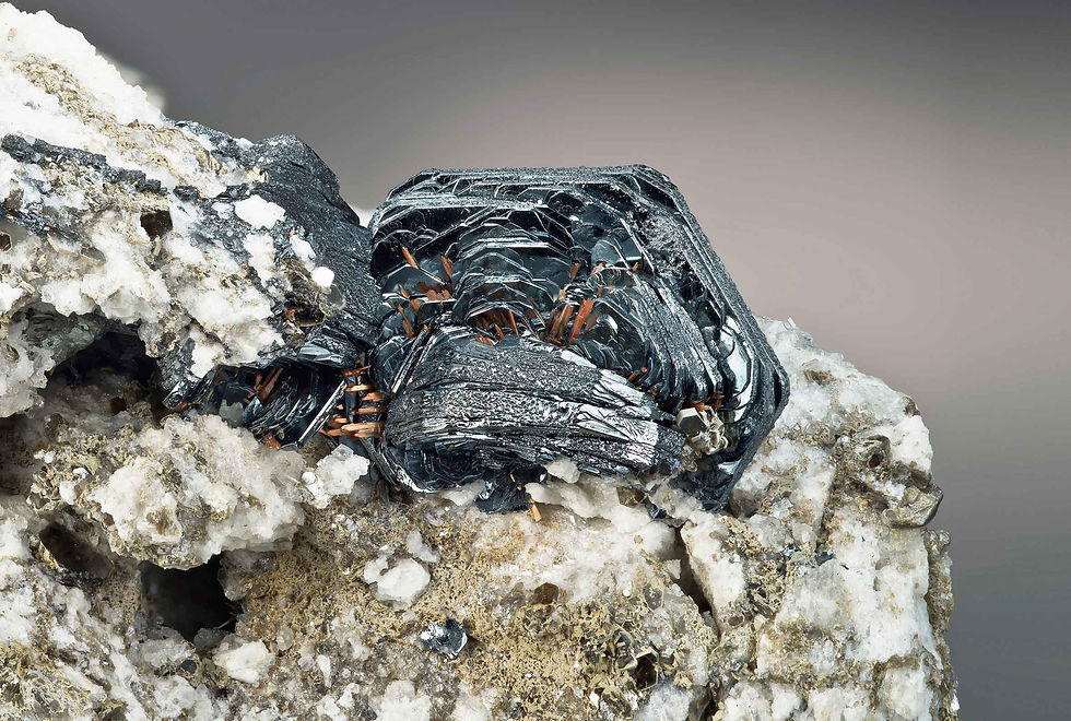 Thumbnail: Hematite iron rose - Lucendro Pass, Ticino, Switzerland