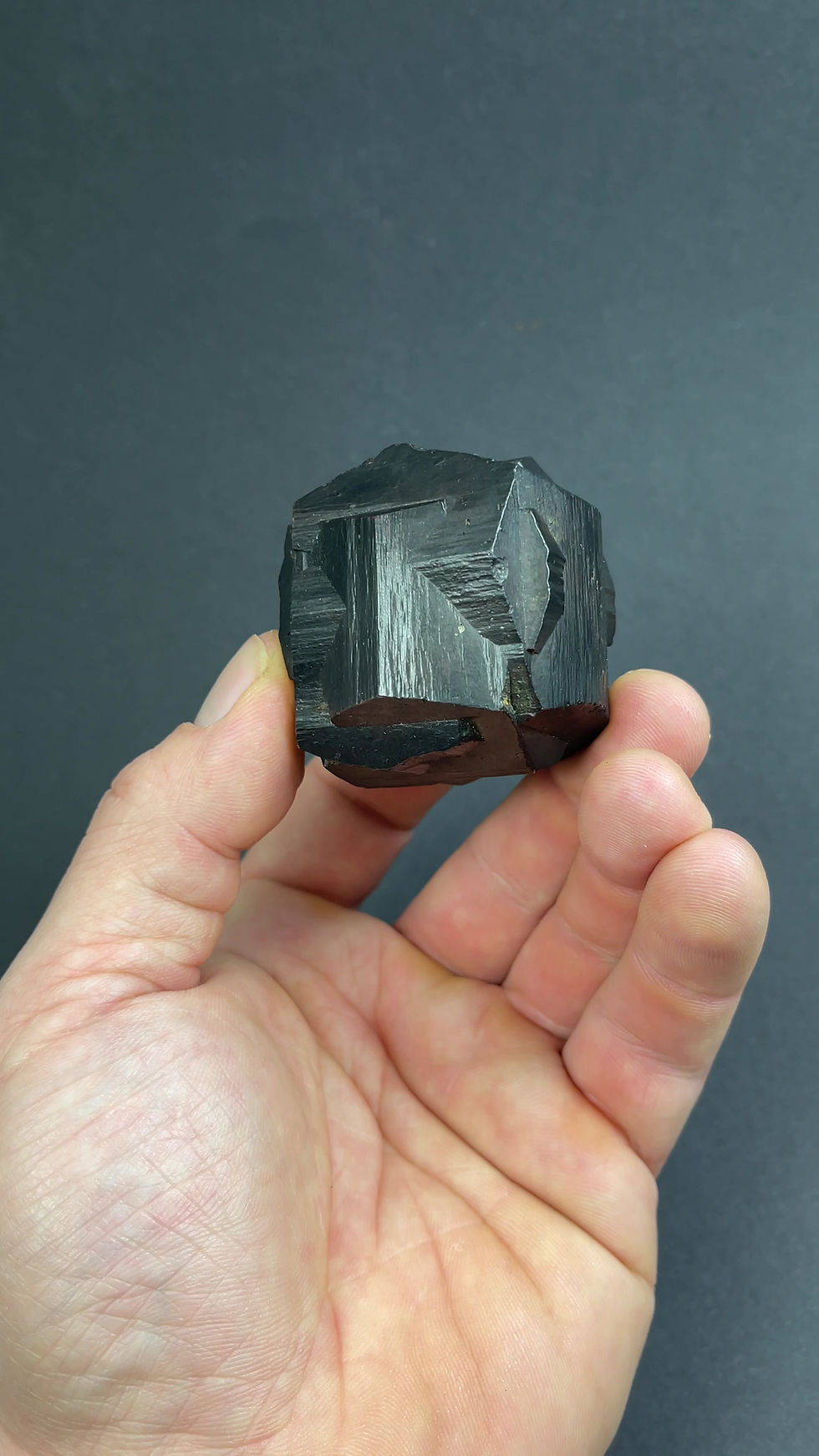 Thumbnail: Iron Cross Pyrite Twin – Gachalá, Cundinamarca, Colombia