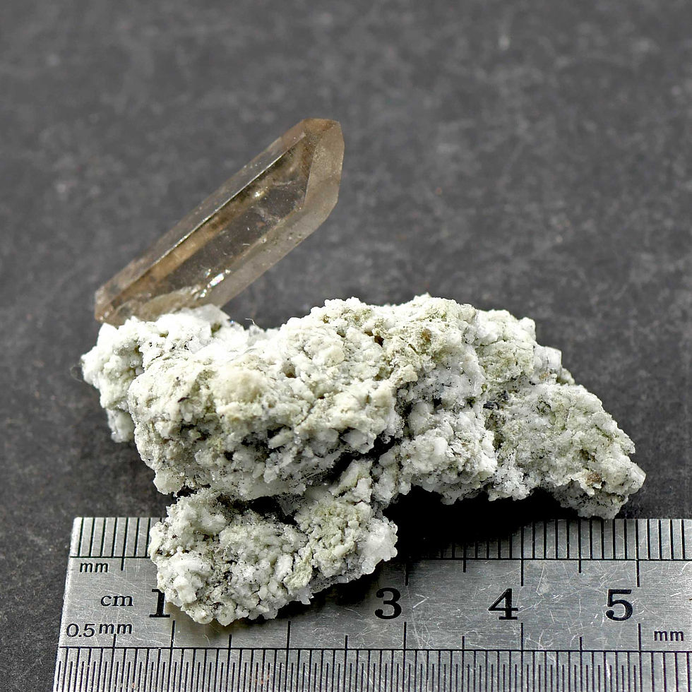 Thumbnail: Smoky quartz – Brunnital, Uri, Switzerland