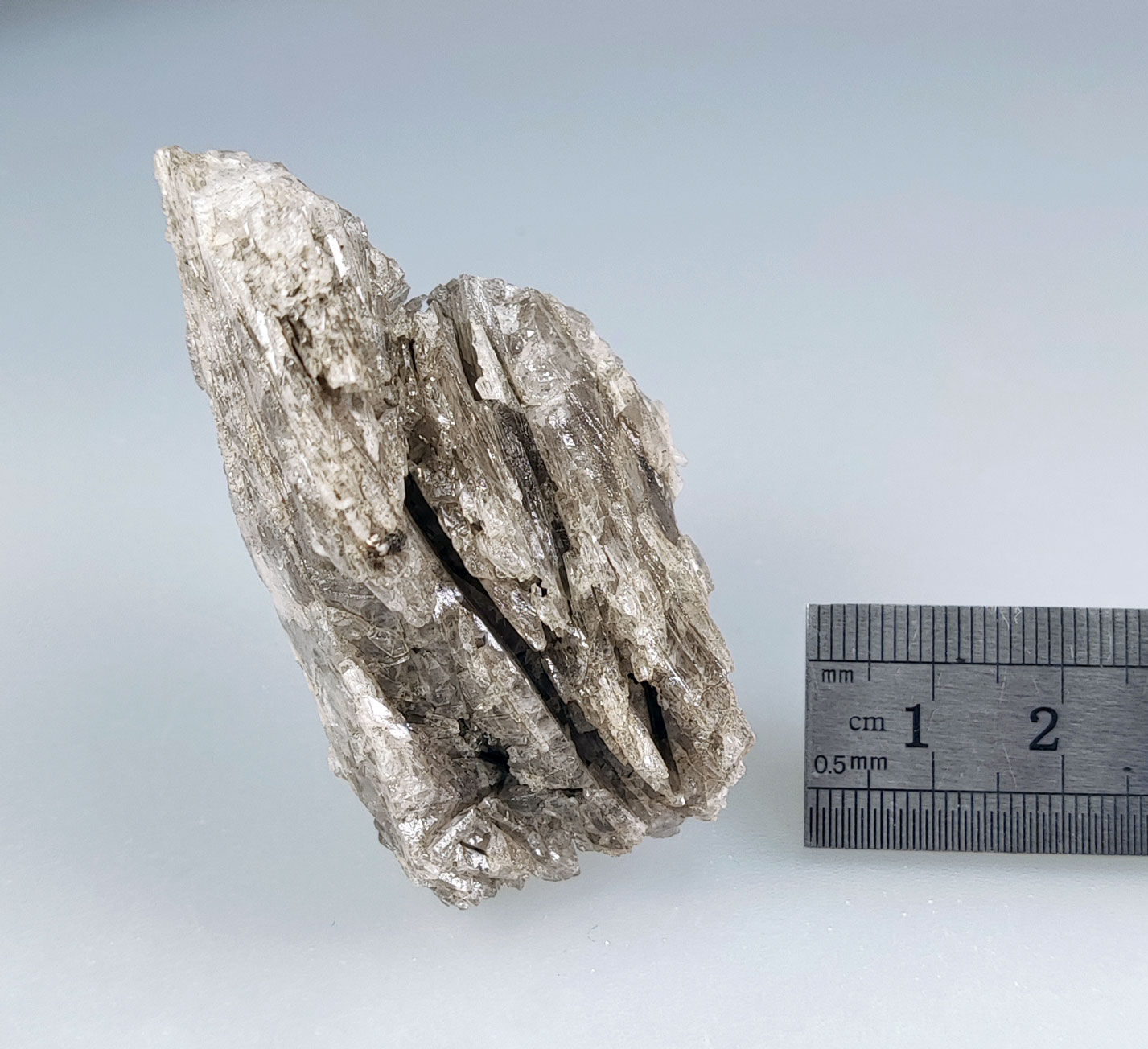 Anhydrite quartz - Cava Lombardi, Lucendro Pass, Ticino, Switzerland