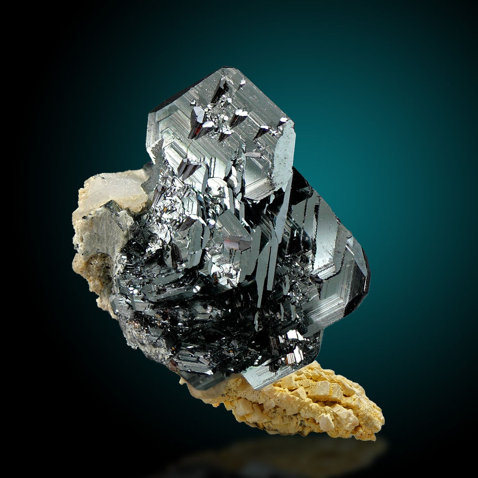 Thumbnail: Adular, Hematite, Rutile – Cavradi Gorge, Tujetsch, Sedrun, Switzerland