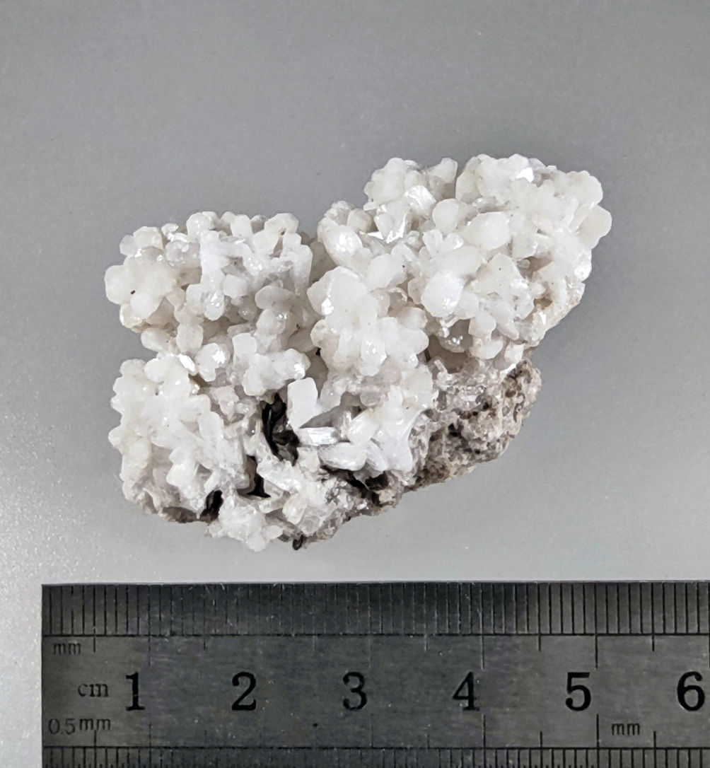 Stilbite-Ca (Desmine) - Pizzo della Valletta, Lucendro, Ticino, Switzerland