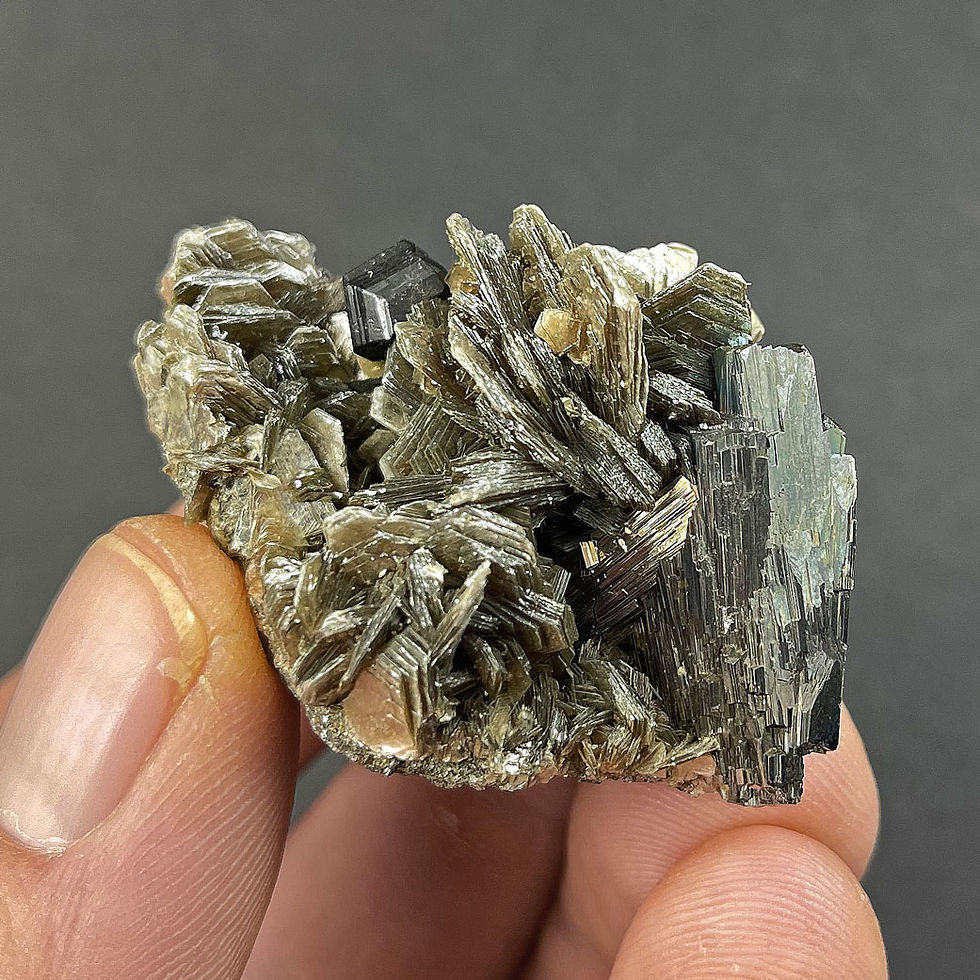 Thumbnail: Cassiterite, arsenopyrite on muscovite – Minas da Panasqueira, Portugal