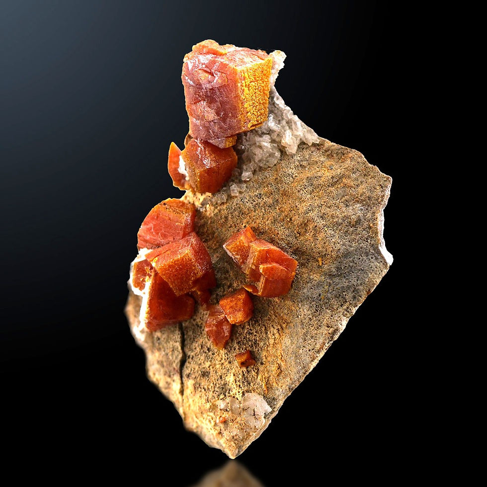Wulfenite – Erupción Mine, Los Lamentos Mts, Chihuahua, Mexico