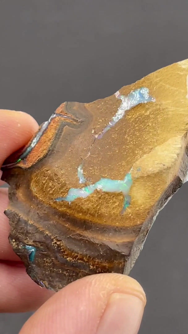 Thumbnail: Opal – Coober Pedy, Australia