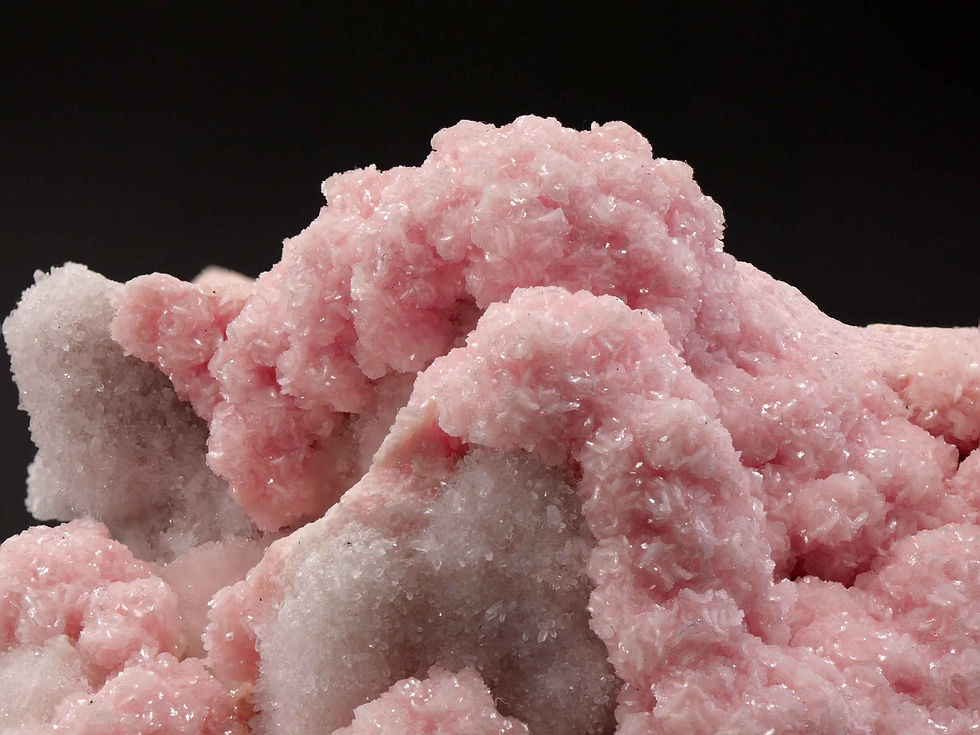 Thumbnail: Rhodochrosite on quartz – Baia Sprie (Felsöbánya), Romania