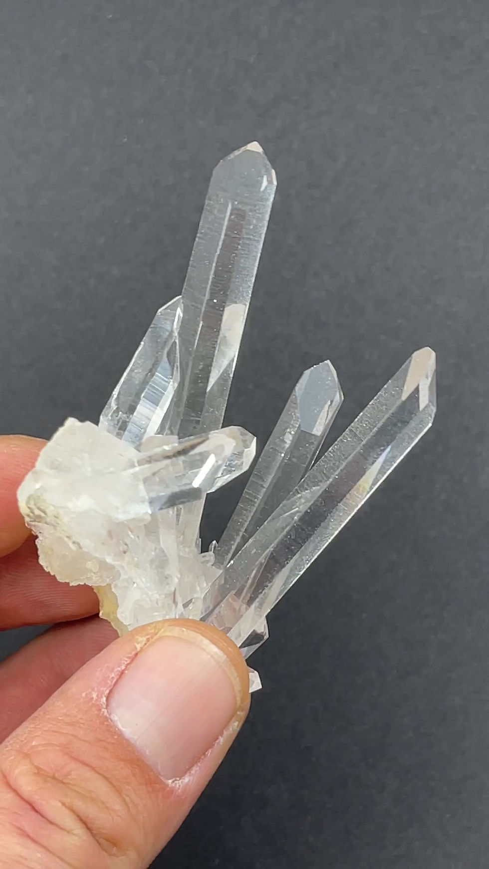 Thumbnail: Quartz, Dauphineer habitus – La Gardette, France