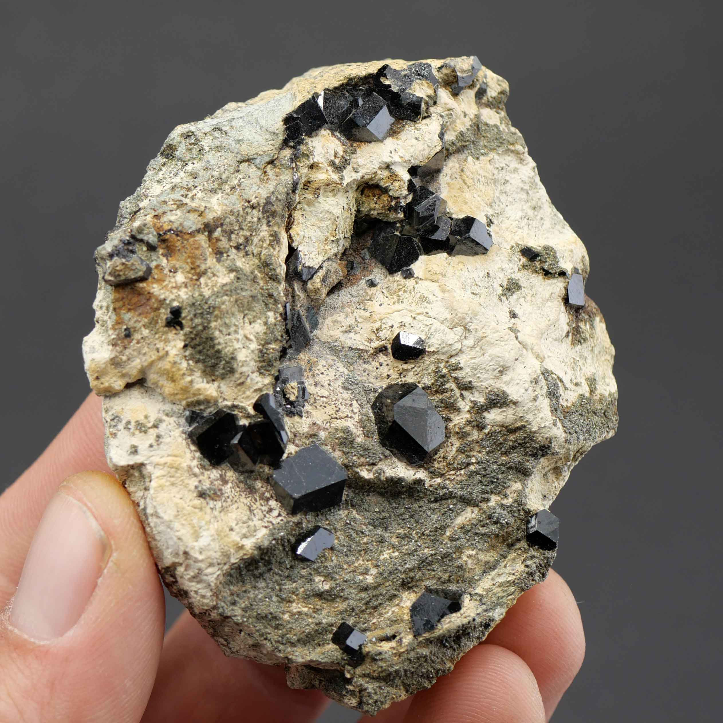 Andradit Var. Melanit – San Benito Co., Kalifornien, USA