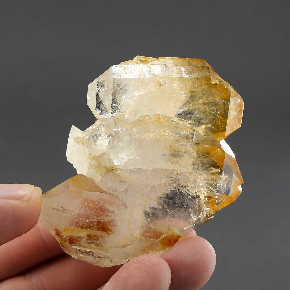 Thumbnail: Rock crystal, Fadenquartz, Calcite – Piz Beverin, Graubünden, Switzerland