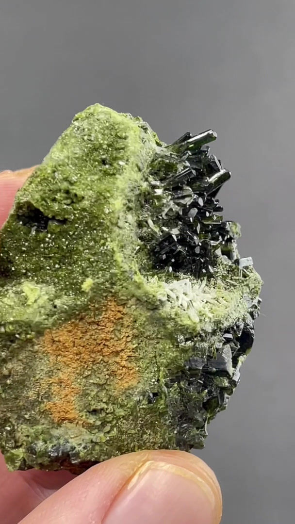 Thumbnail: Epidote – Cornillon, Bourg d'Oisans, France