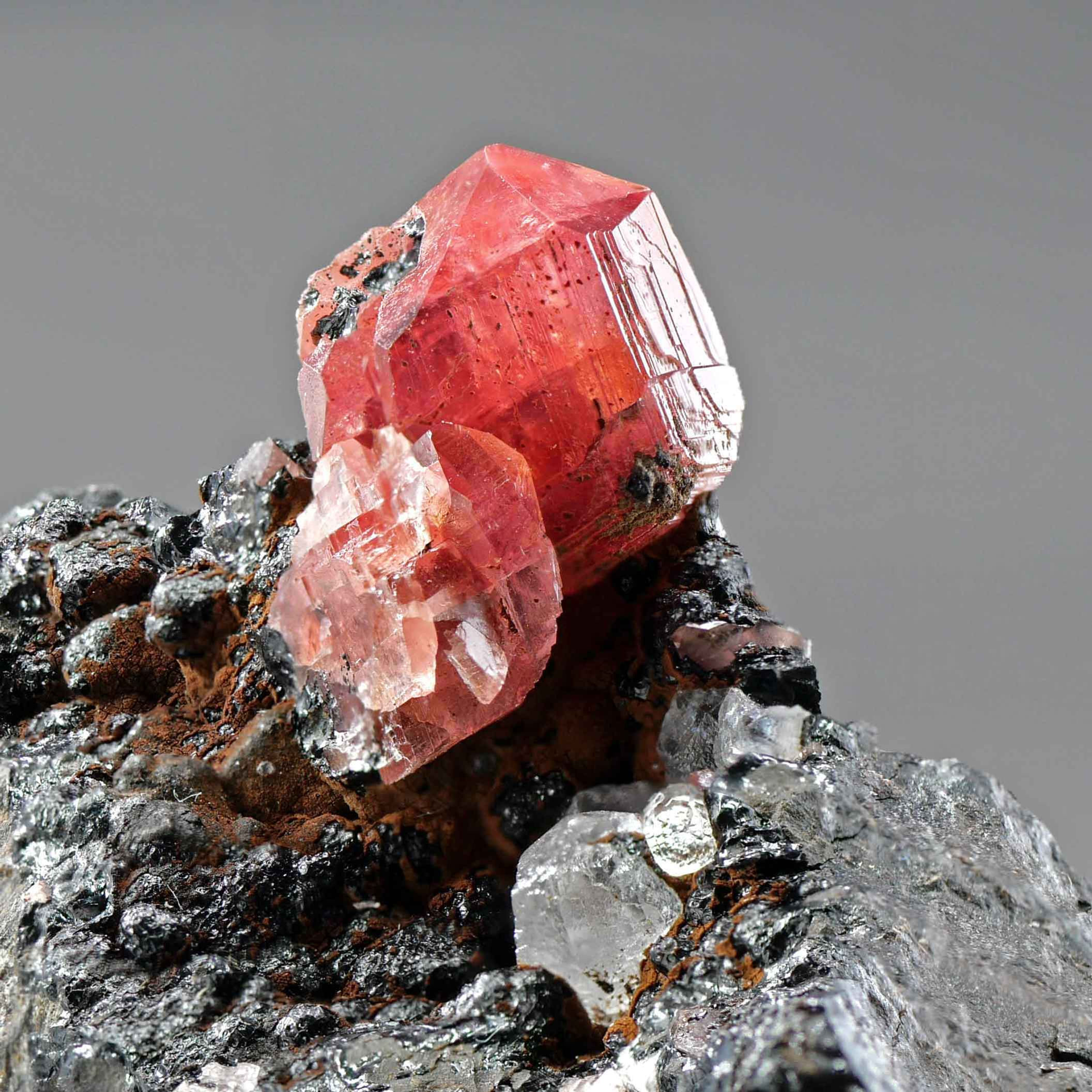 Rhodochrosit, Fluorit – Uchucchacua Mine, Oyon,Peru