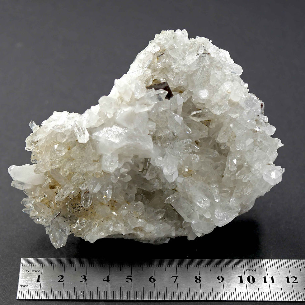 Thumbnail: Brookite on quartz – Tete Noire, Trient, Valais, Switzerland