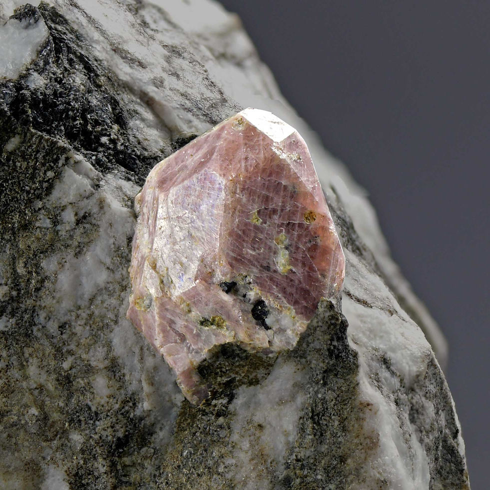 Zirkon – Gridone, Centovalli, Tessin, Schweiz