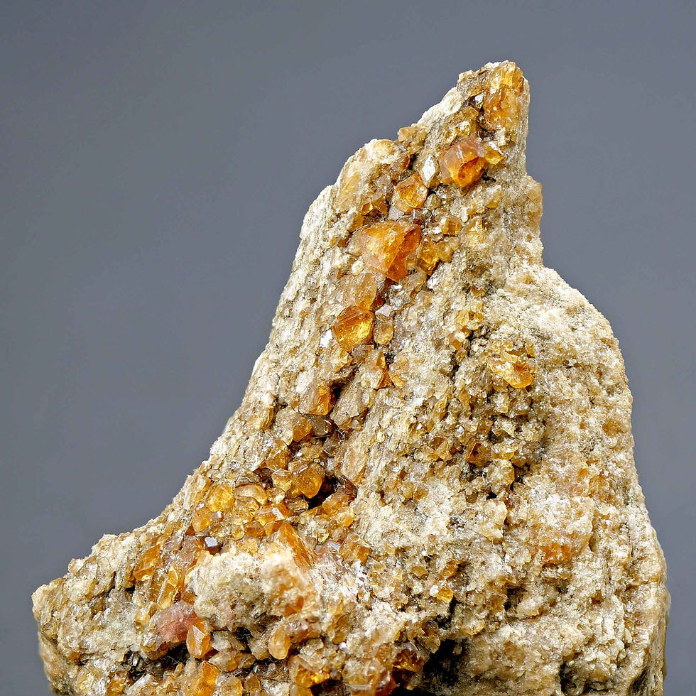 Thumbnail: Garnet var. Grossular – Ochsner, Zillertal, Austria
