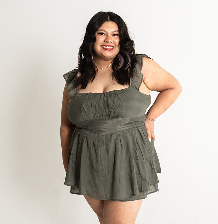 Hairstylist in Meridian, ID specializing in blonding and color services