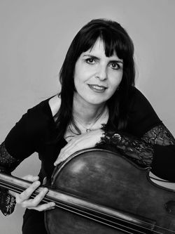 PILAR DE LA CASA - CELLO