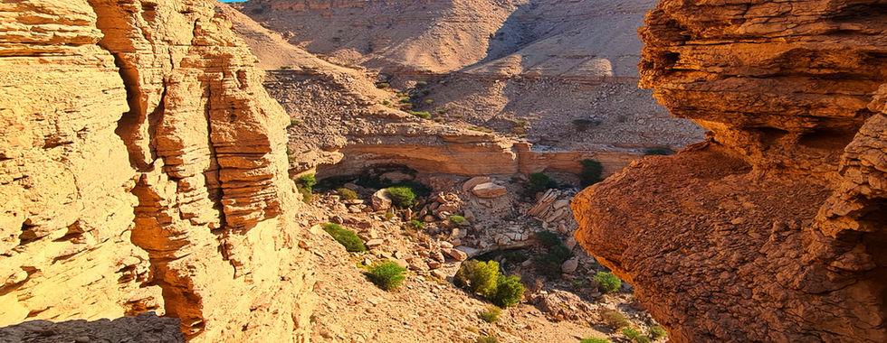 Desert mountains, valleys and hiking spots.
