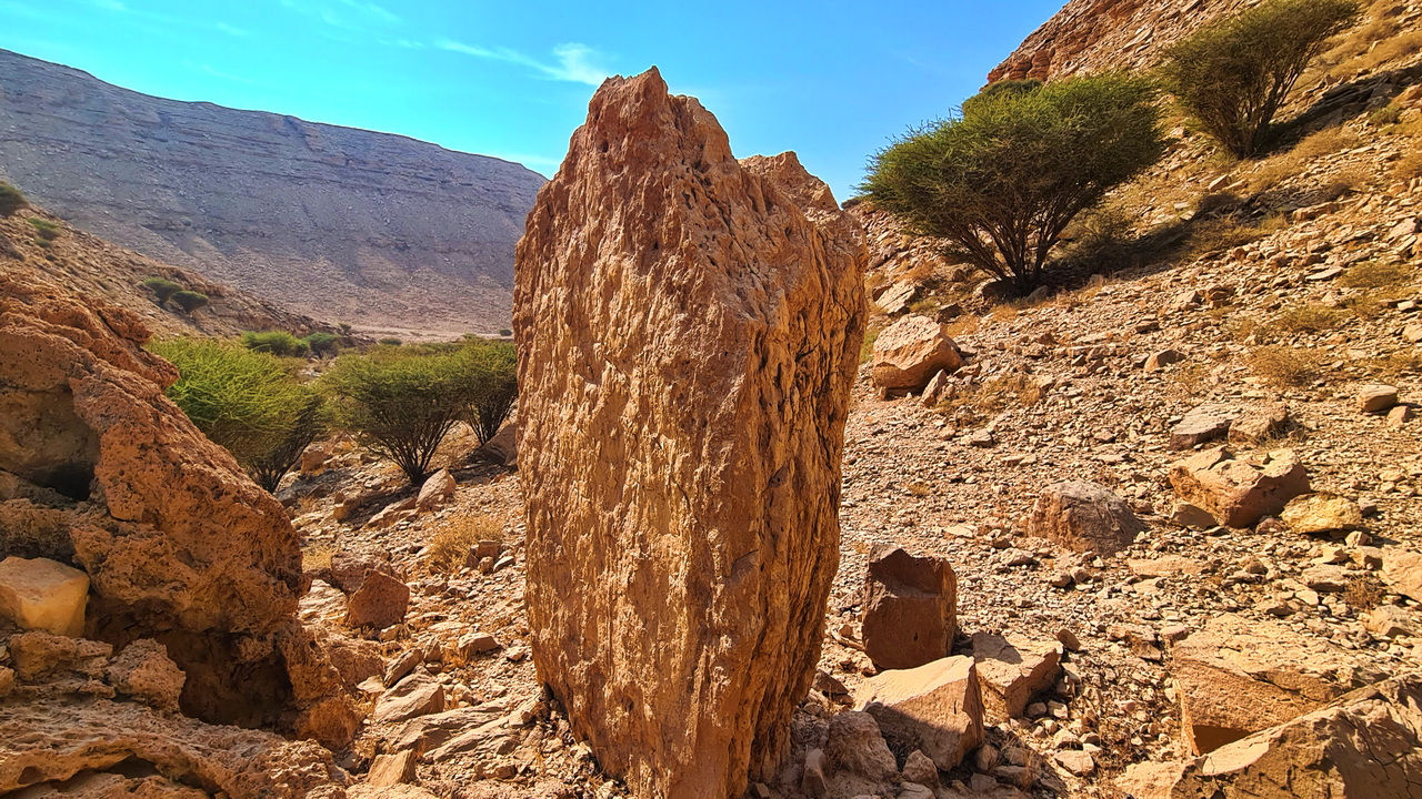Desert mountains, valleys and hiking spots.