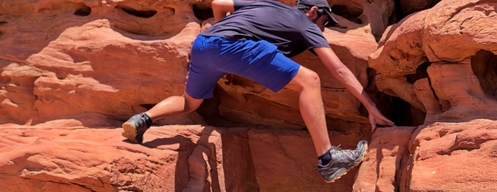Deserts, rock formations, natural attractions.