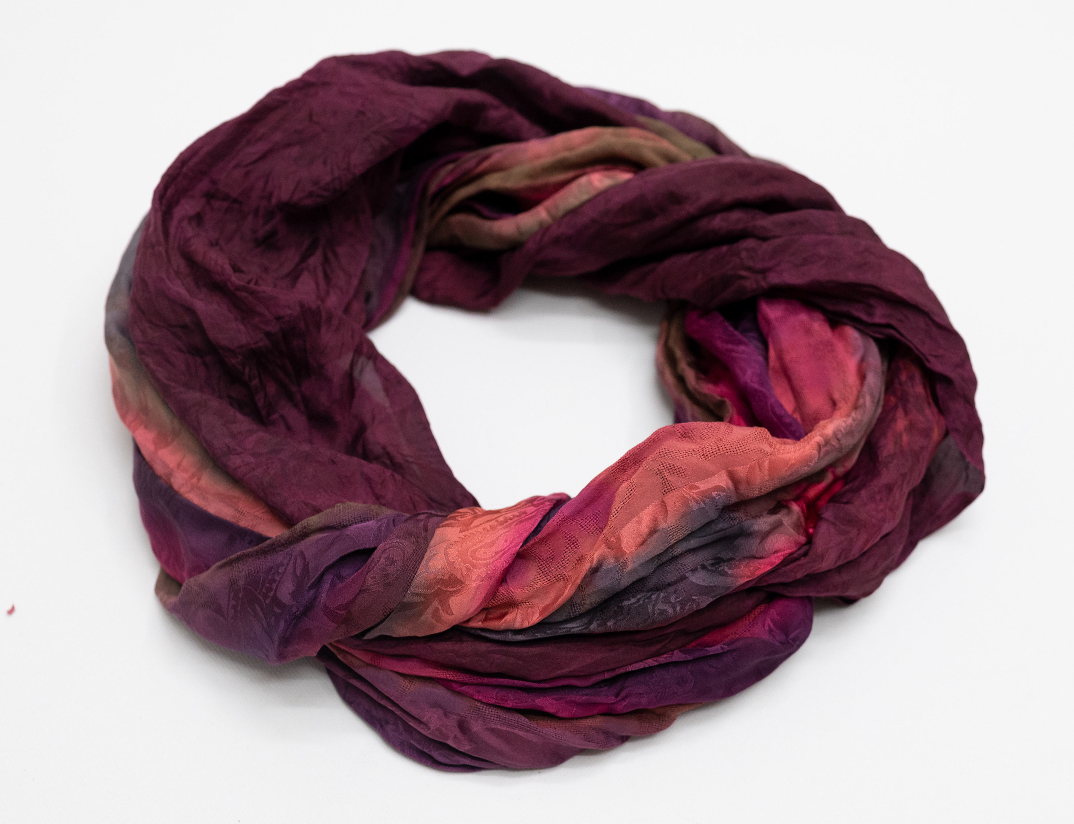 collier-foulard en soie Twin avec fermoir magnétique