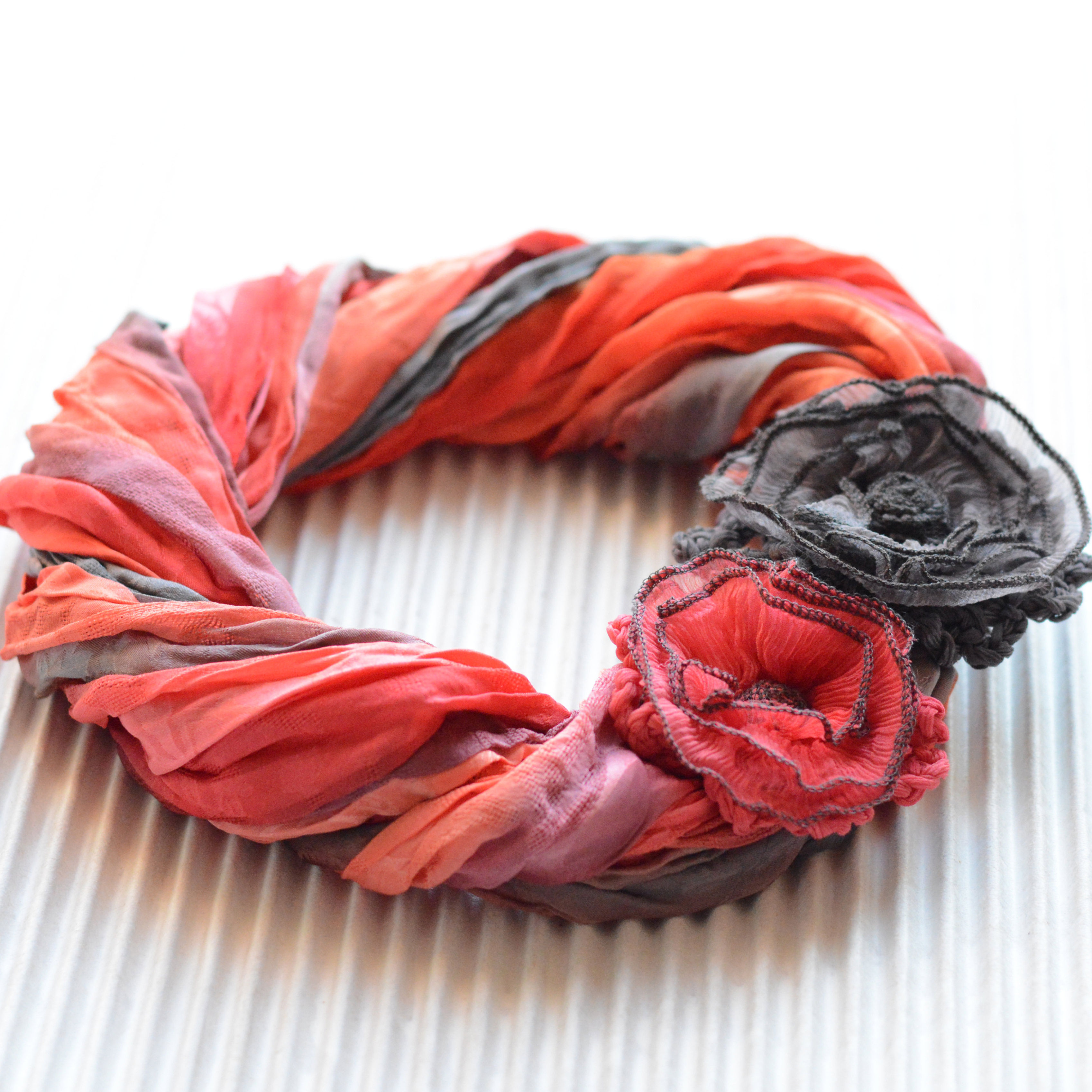 collier-foulard en soie