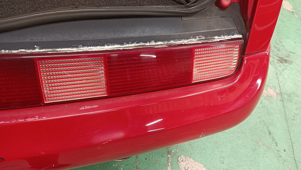 Thumbnail: Alfa Romeo GTV 1996 E-916C2A