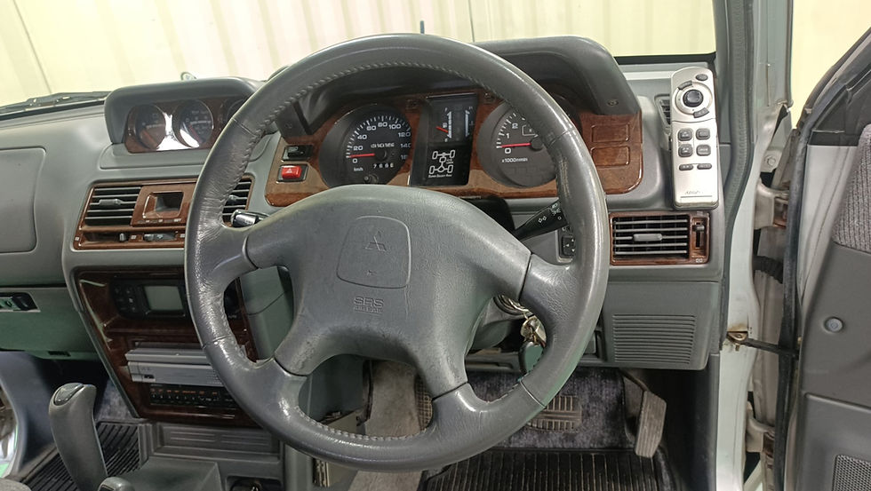 Миниатюра: Mitsubishi Pajero 1998 V45W