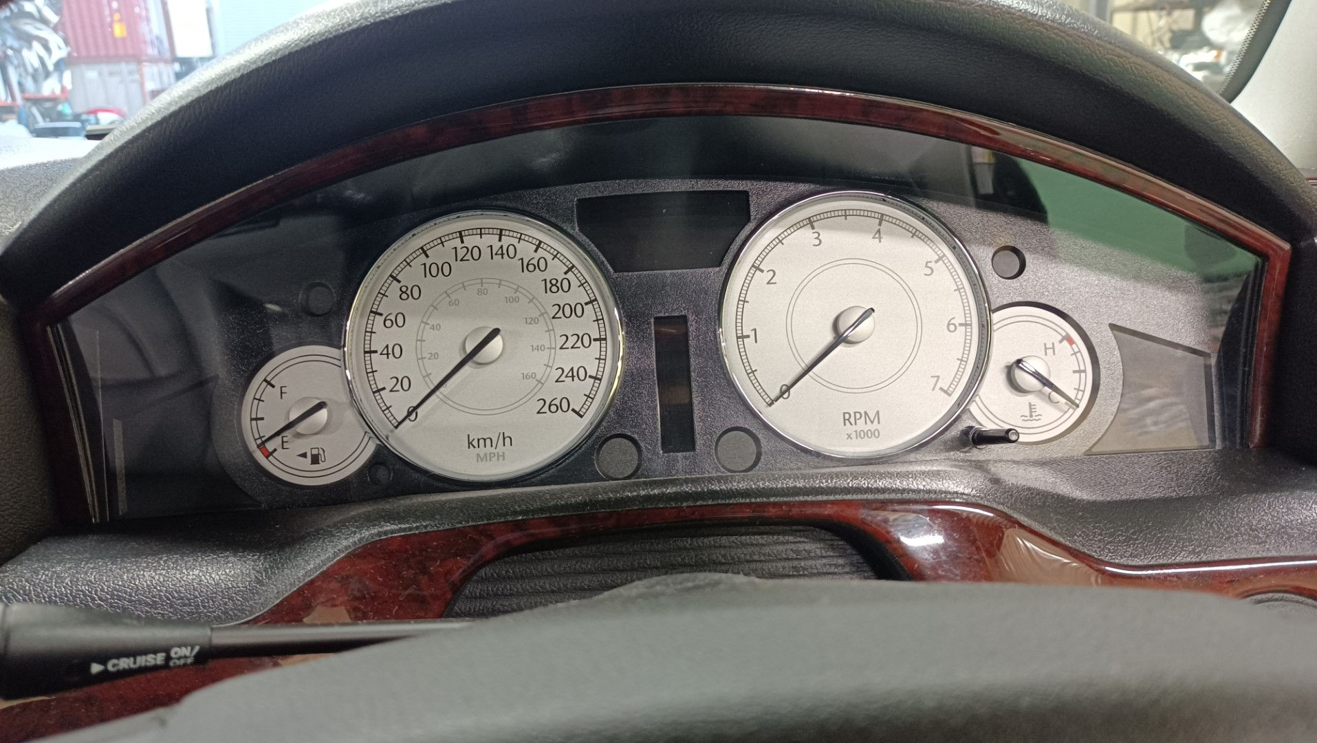 Chrysler 300C HEMI 2006 GH-LX57